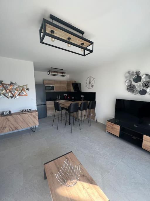 Superbe Appartement Neuf Aucalme Saint-Mandrier-sur-Mer Exterior foto